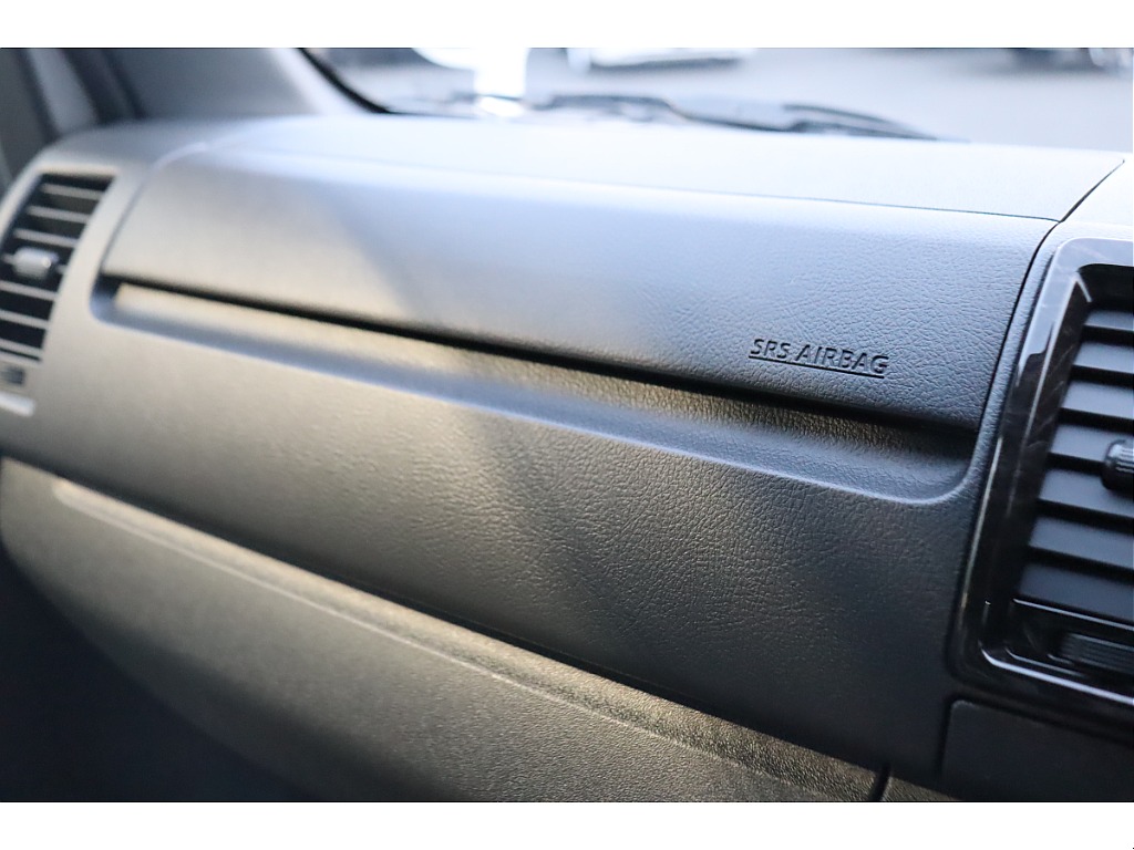 トヨタ ハイエースバン(35枚目)