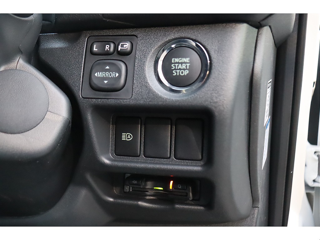 トヨタ ハイエースバン(36枚目)