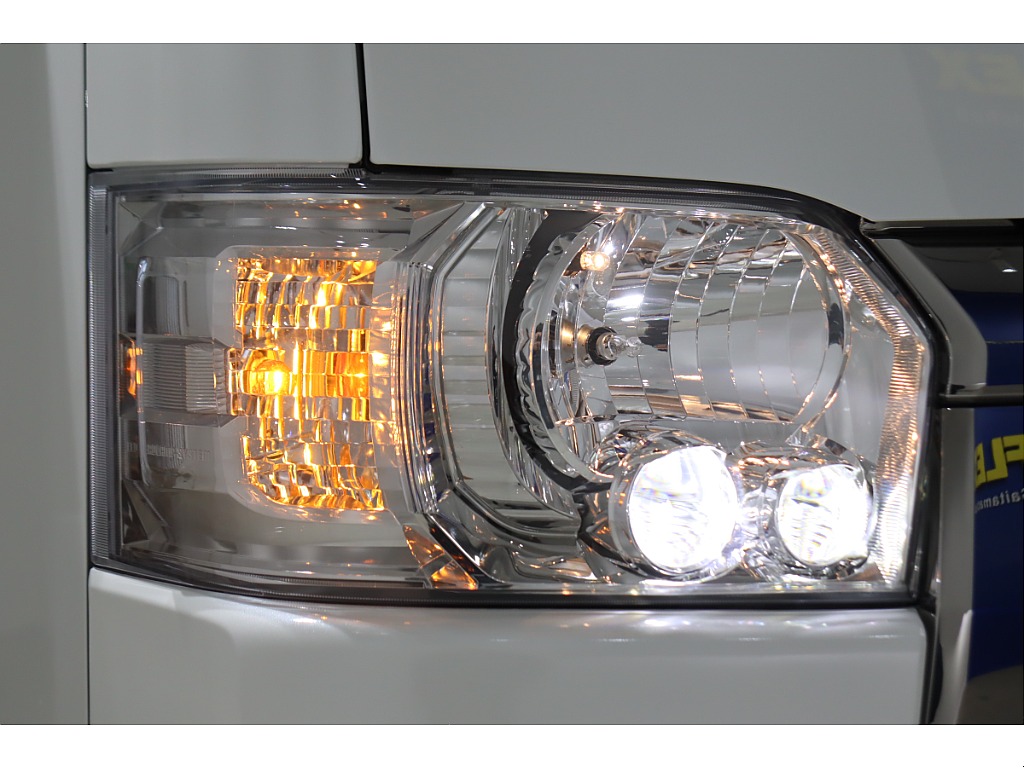 トヨタ ハイエースバン(55枚目)