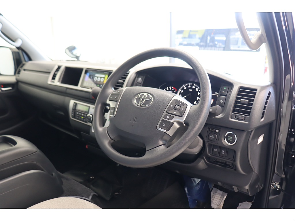 トヨタ ハイエース(26枚目)