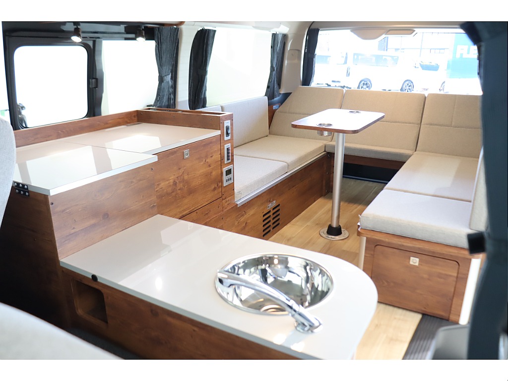 トヨタ ハイエース(42枚目)