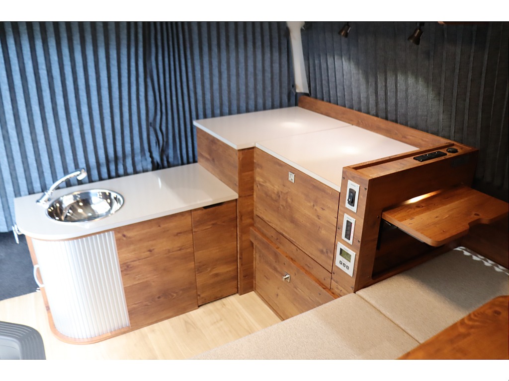 トヨタ ハイエース(44枚目)