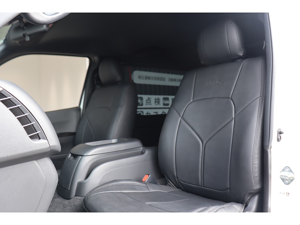 トヨタ ハイエースバン(29枚目)