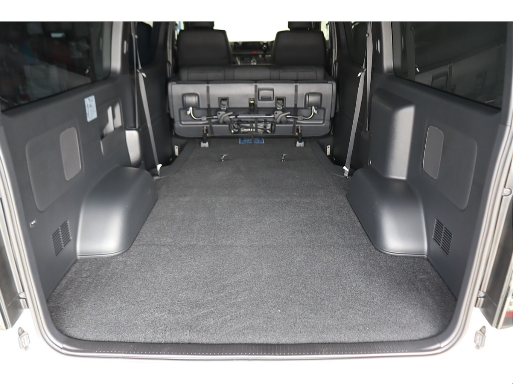 荷室には広大なスペースがございます☆