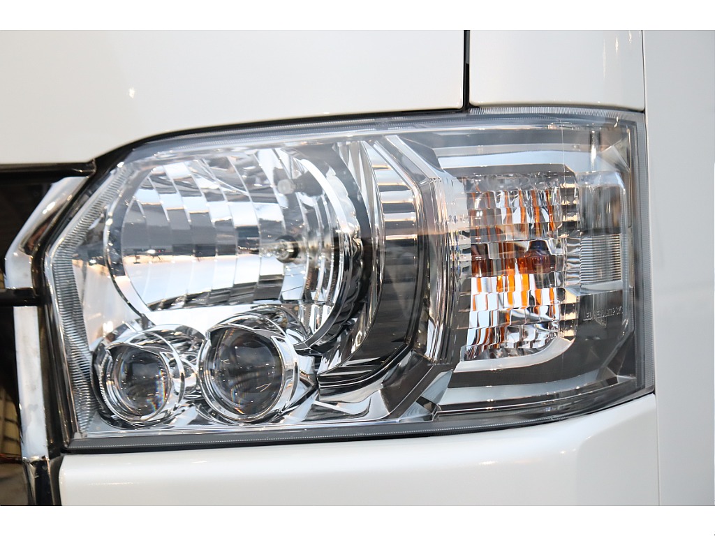 トヨタ ハイエースバン(23枚目)