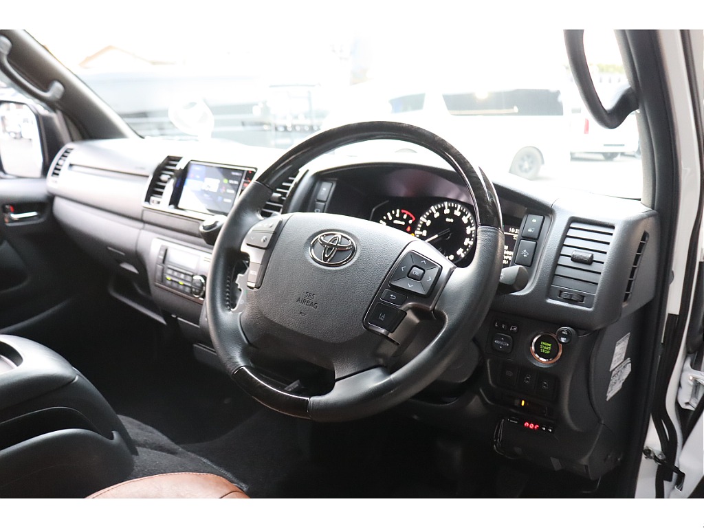 トヨタ ハイエースバン(27枚目)