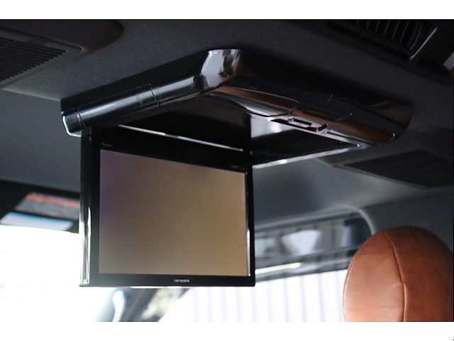 カロッツェリア10インチ後席モニターも完備です！