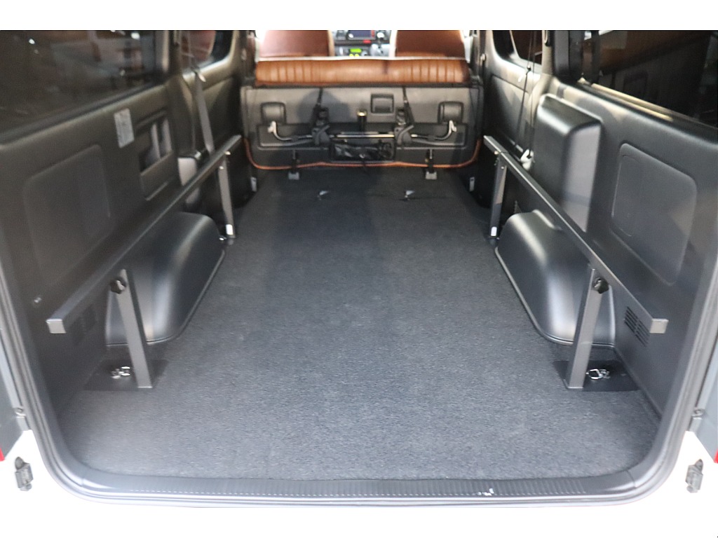 トヨタ ハイエースバン(45枚目)