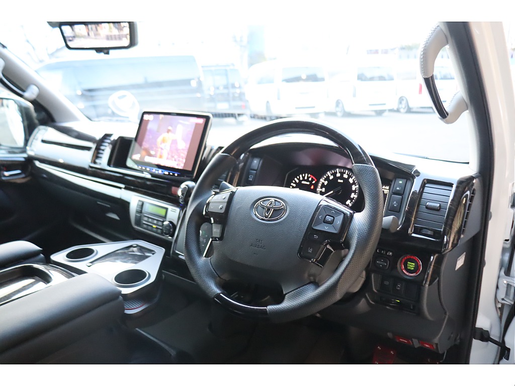 トヨタ ハイエース(23枚目)