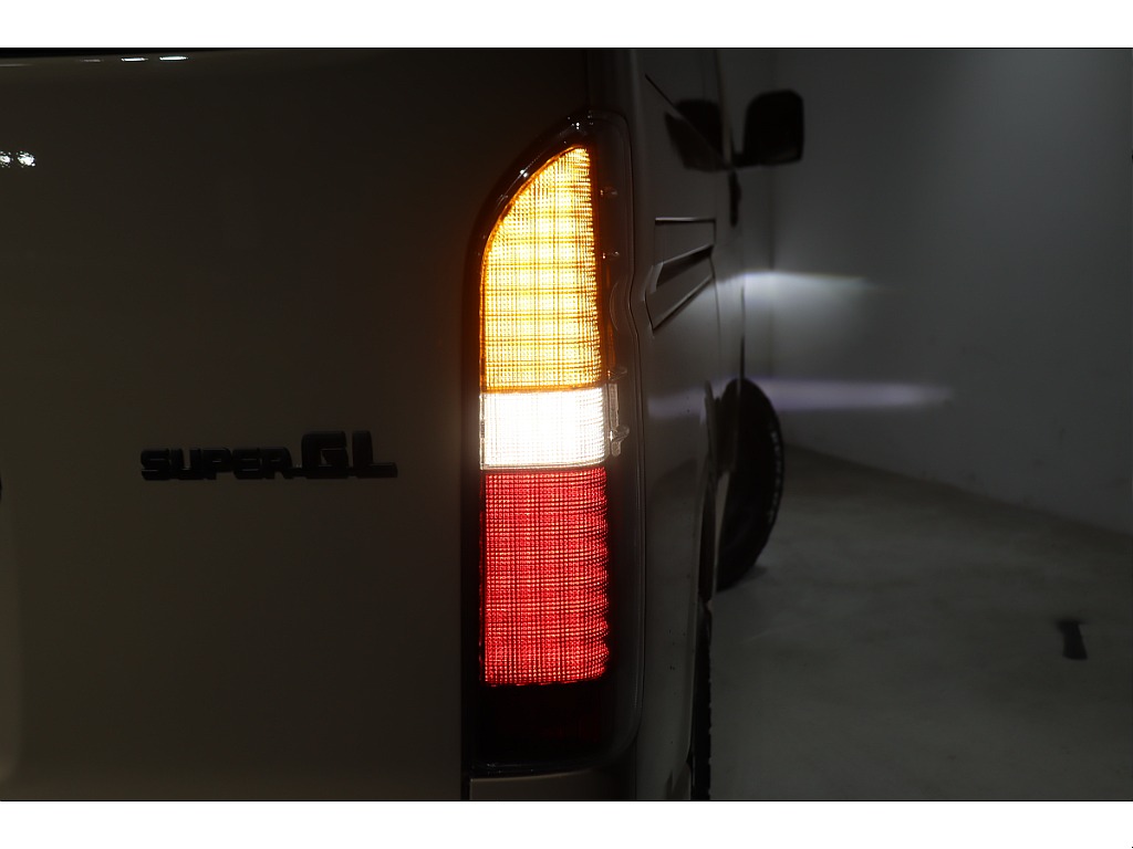 トヨタ ハイエースバン(55枚目)