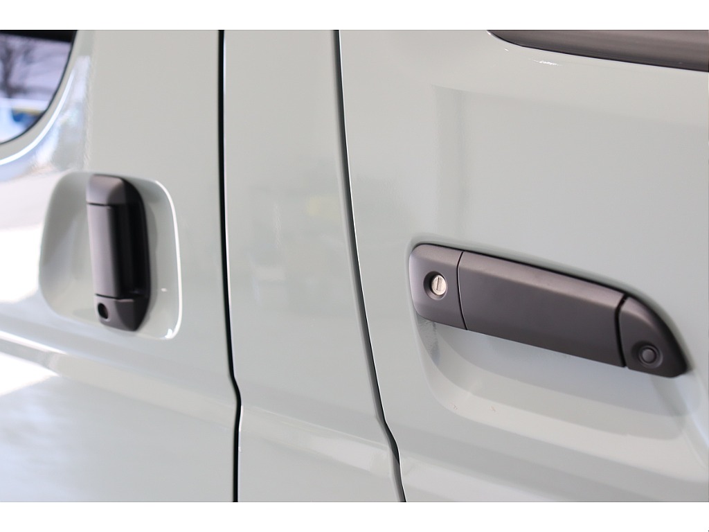 トヨタ ハイエースバン(27枚目)