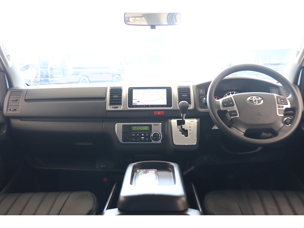 トヨタ ハイエースバン(30枚目)