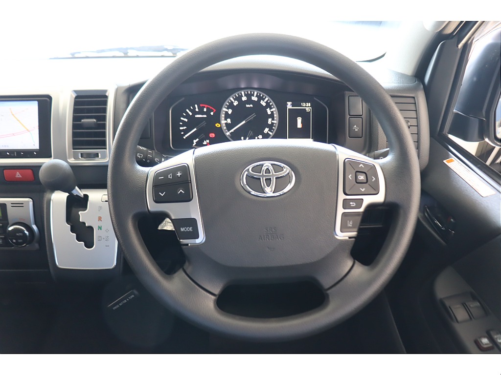 トヨタ ハイエースバン(31枚目)