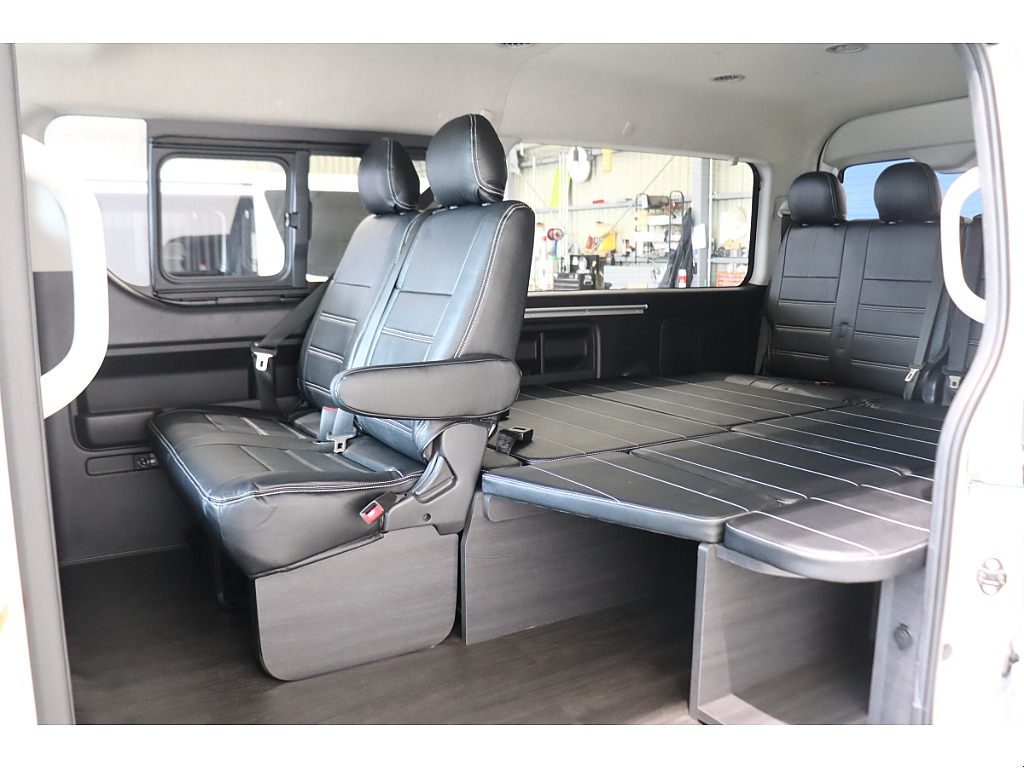 内装架装Ver1を新規で作成いたしました！車中泊とプライベートの両立がしやすいシートアレンジ♪