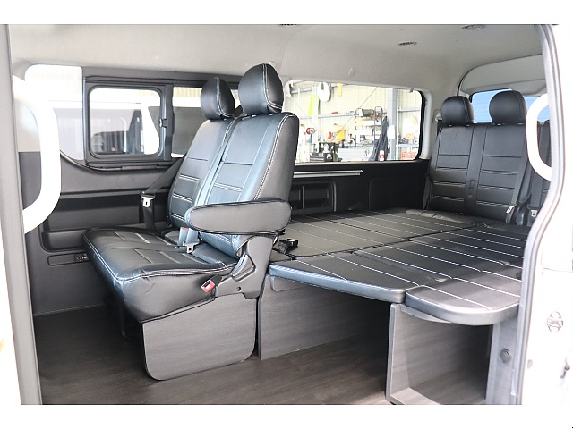 内装架装Ver1を新規で作成いたしました！車中泊とプライベートの両立がしやすいシートアレンジ♪