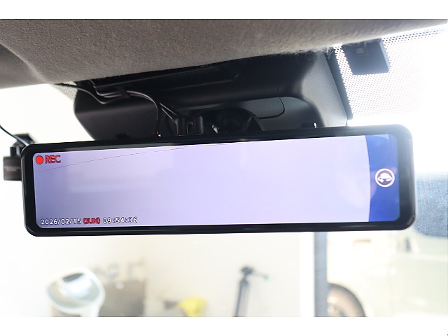 社外のミラー型ドライブレコーダーを装着済み！