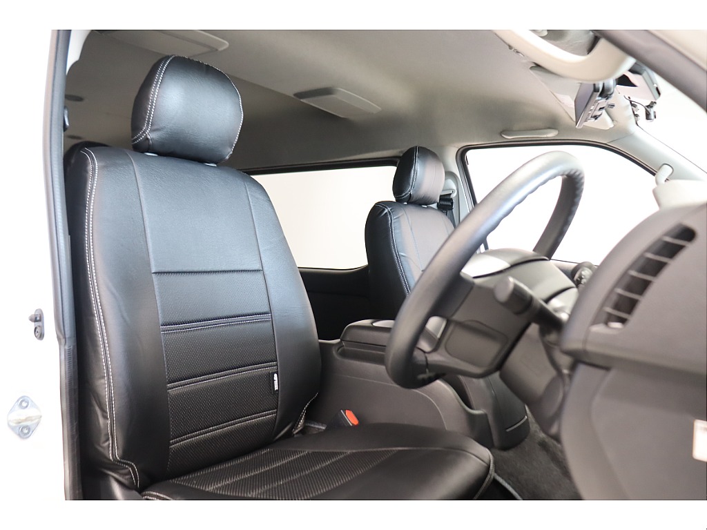 FLEX黒レザーシートカバーを着用済み♪