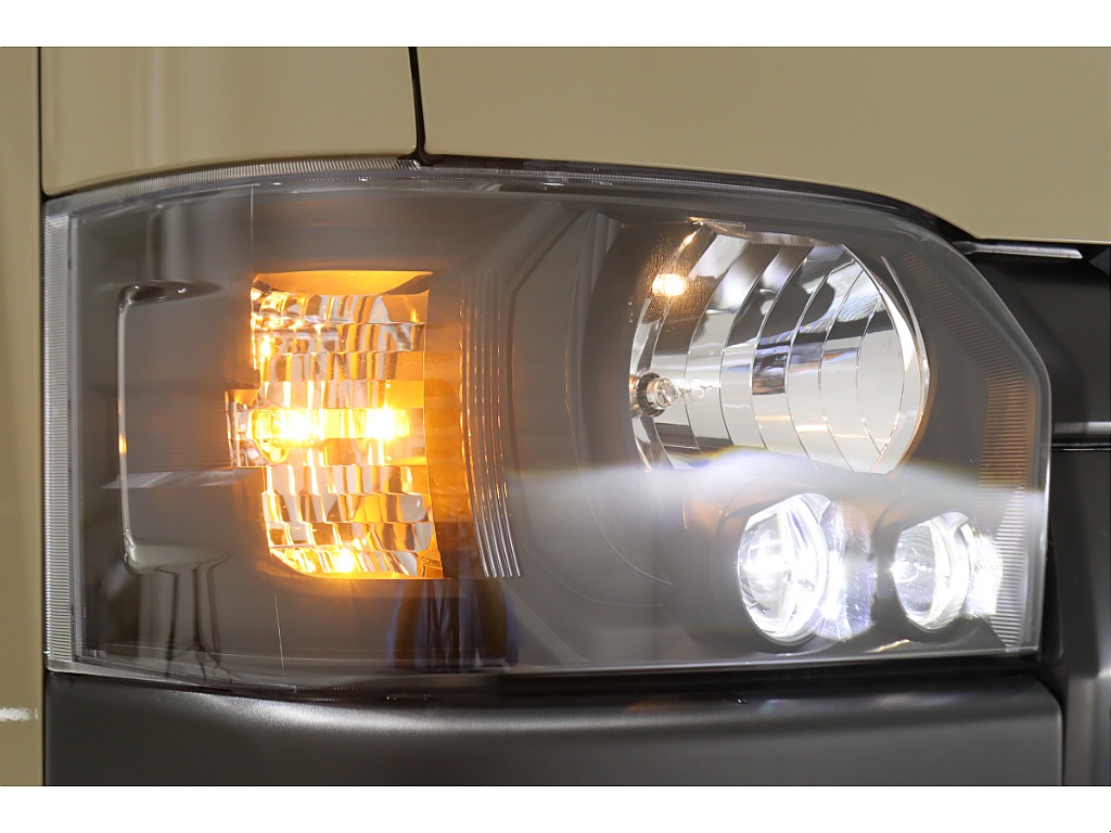 トヨタ ハイエースバン(22枚目)