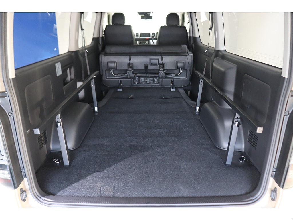 トヨタ ハイエースバン(49枚目)