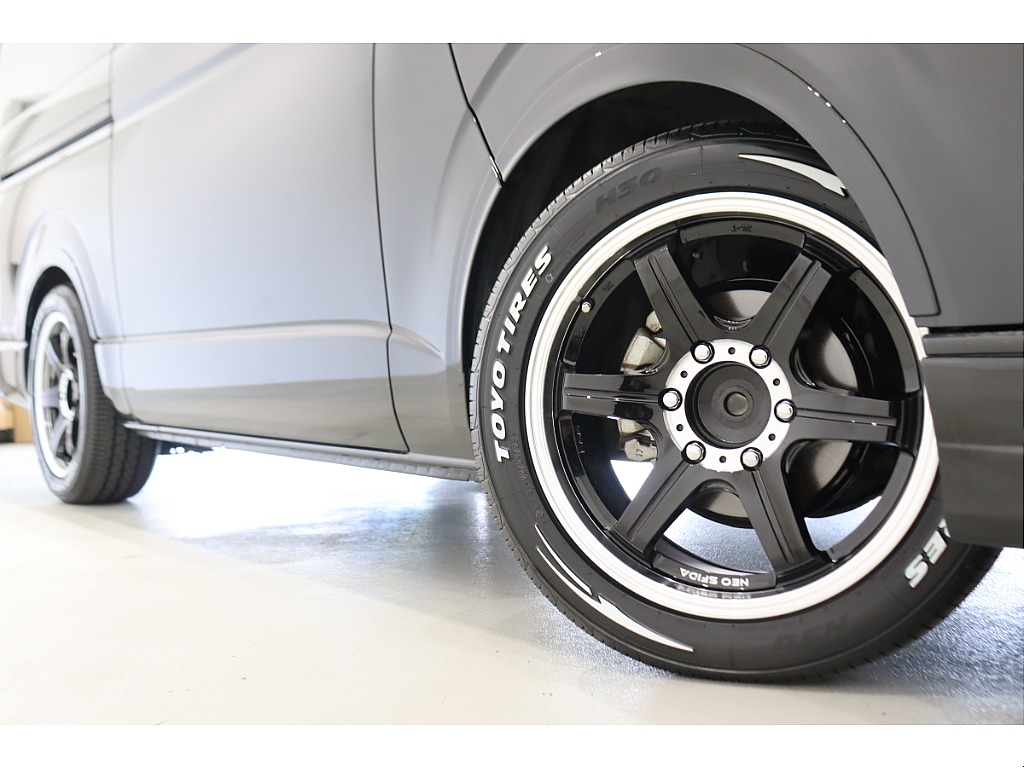 新品ネオスフィーダ　１８インチアルミ☆