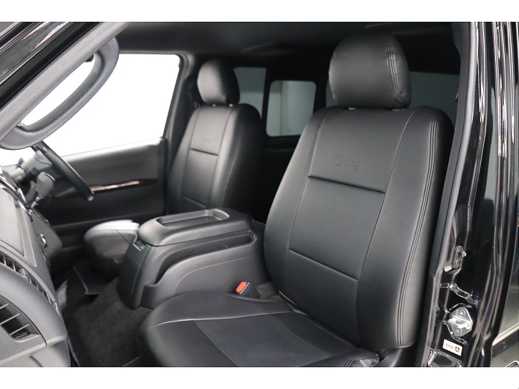 トヨタ ハイエースバン(28枚目)