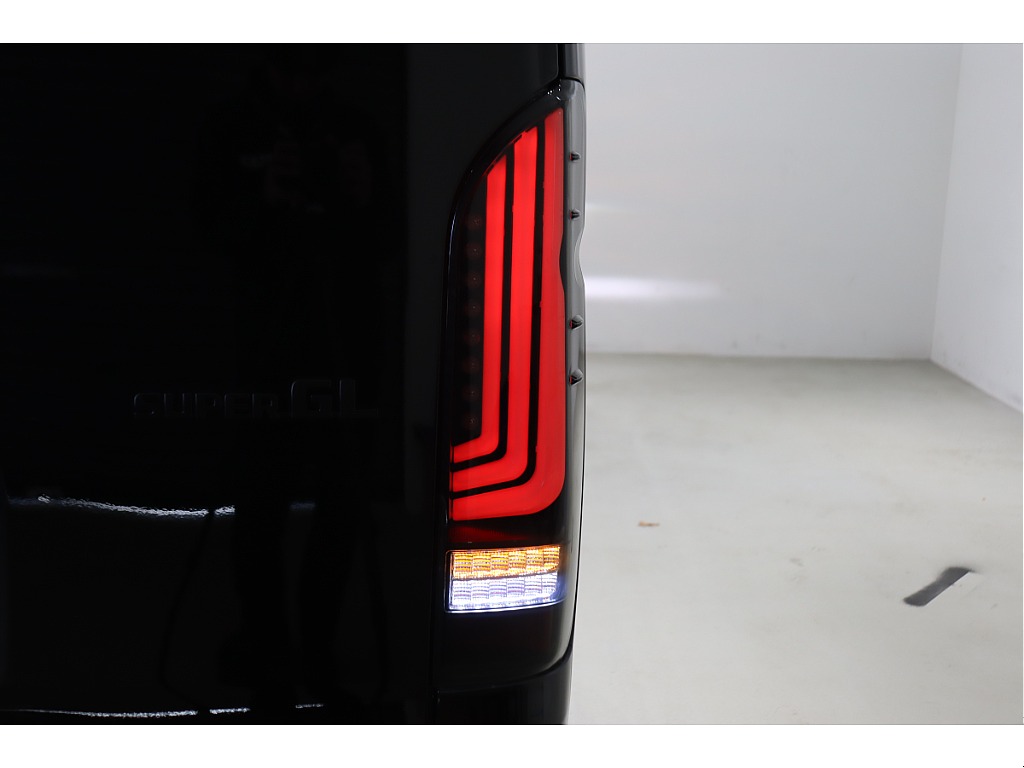 トヨタ ハイエースバン(58枚目)