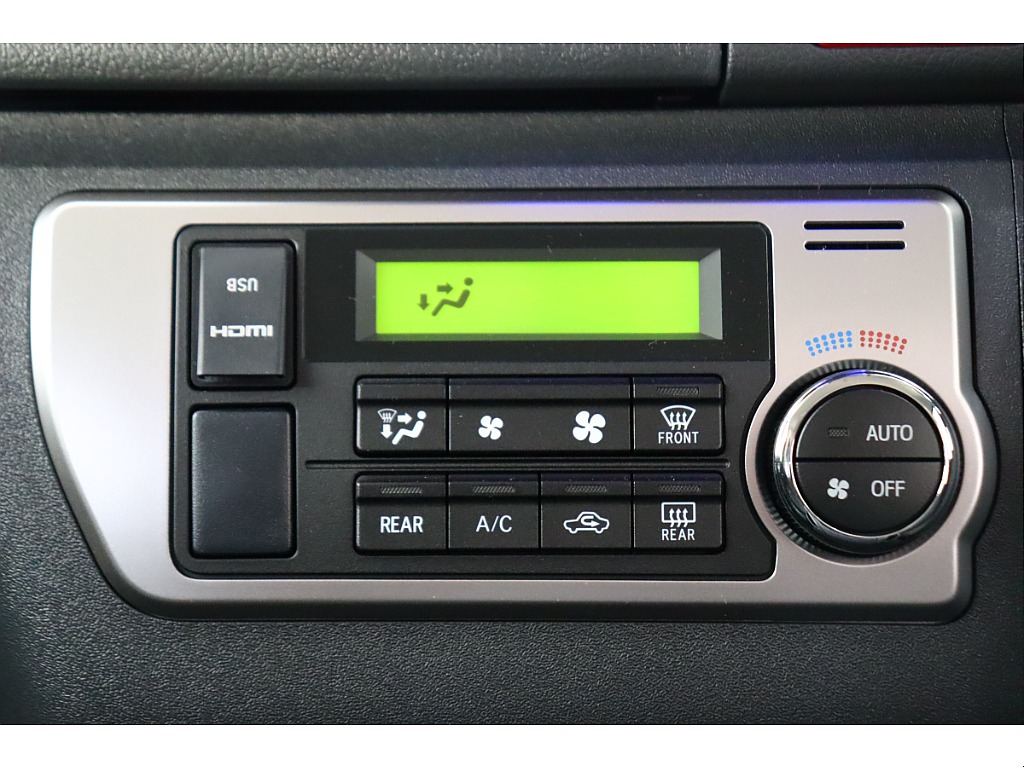 トヨタ ハイエースバン(23枚目)