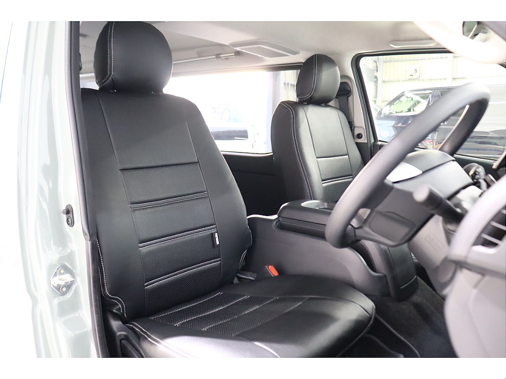 トヨタ ハイエースバン(28枚目)