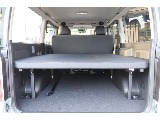 荷室にはFLEXフラットタイプベッドキットを装着済み！