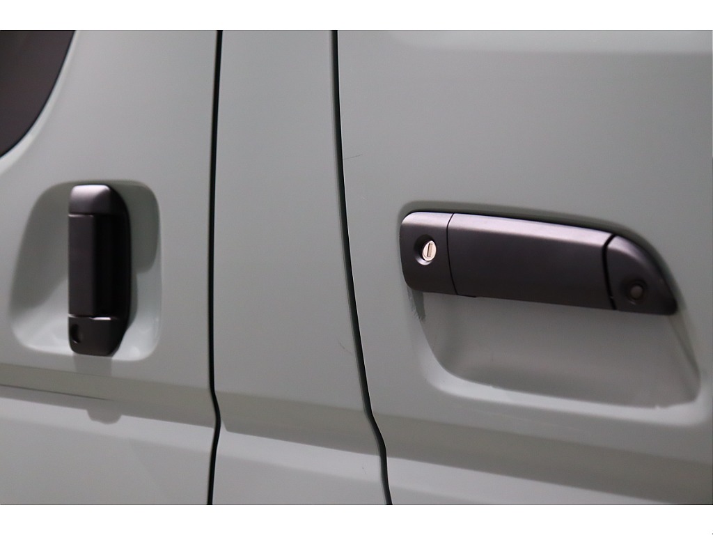 トヨタ ハイエースバン(53枚目)