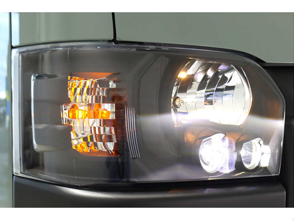 トヨタ ハイエースバン(22枚目)