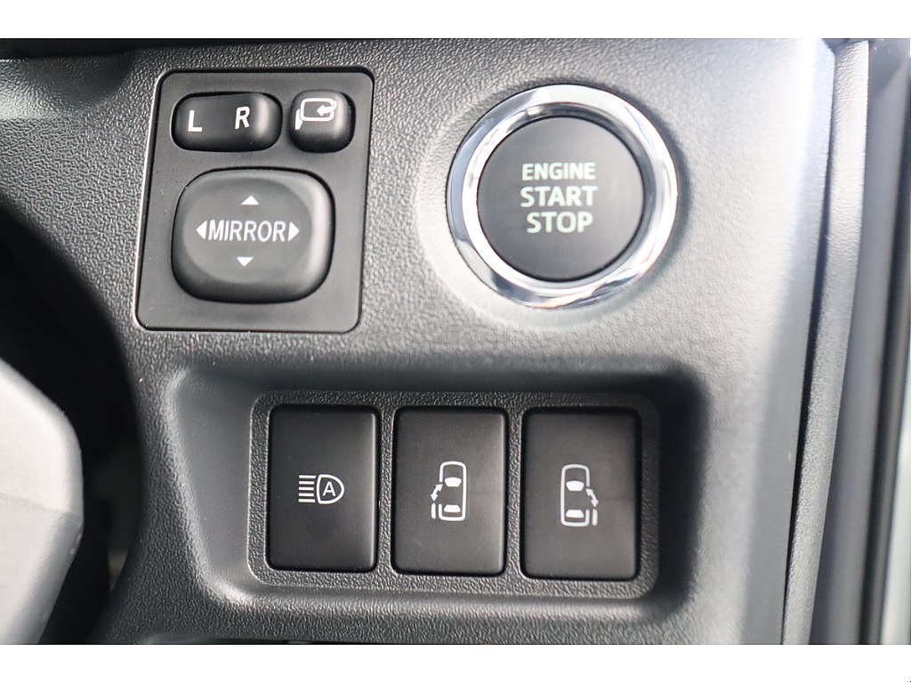 トヨタ ハイエースバン(32枚目)