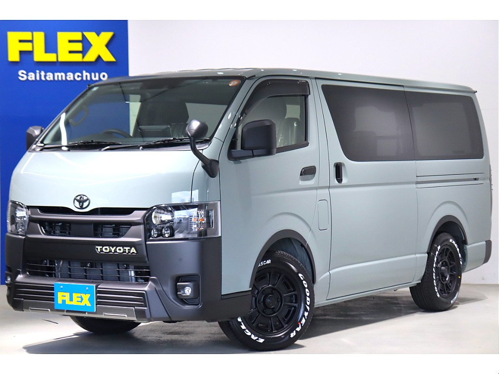 【厳選中古】ハイエースバン　アースカラーPKG　アーバンカーキ　ディーゼル2WD　オフロードスタイル　ブラックエディション　16インチAW/ナスカータイヤ　アルパインナビ　シートカバー　ベッド付き☆