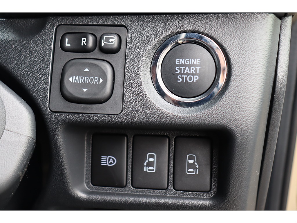 トヨタ ハイエースバン(32枚目)