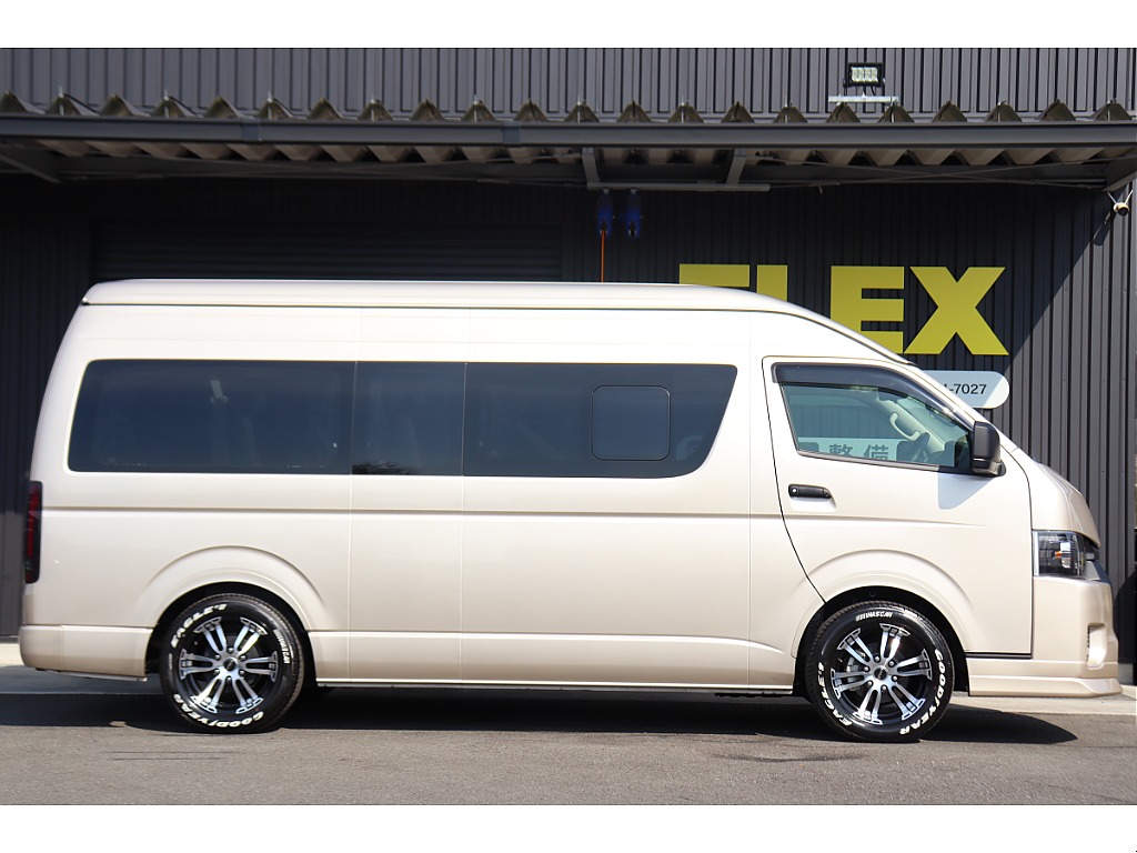 ガソリン4WDでパワフルなエンジンを搭載！