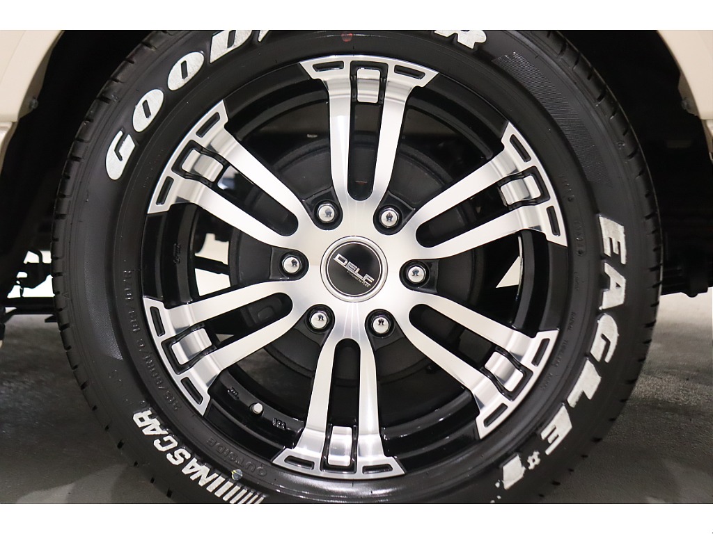 オリジナルホイールDELF02/17インチAW☆