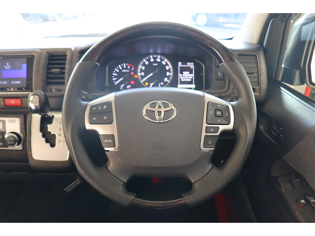 トヨタ ハイエース(28枚目)