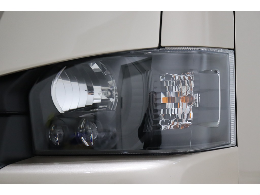 トヨタ ハイエース(53枚目)