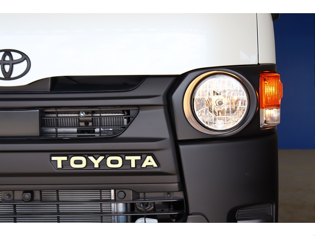 トヨタ ハイエースバン(50枚目)