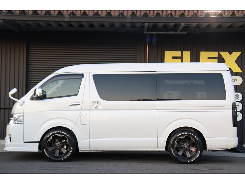 便利な両側パワースライドドア付き！