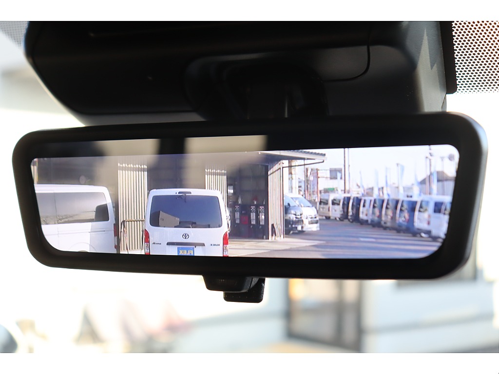 トヨタ ハイエース(25枚目)