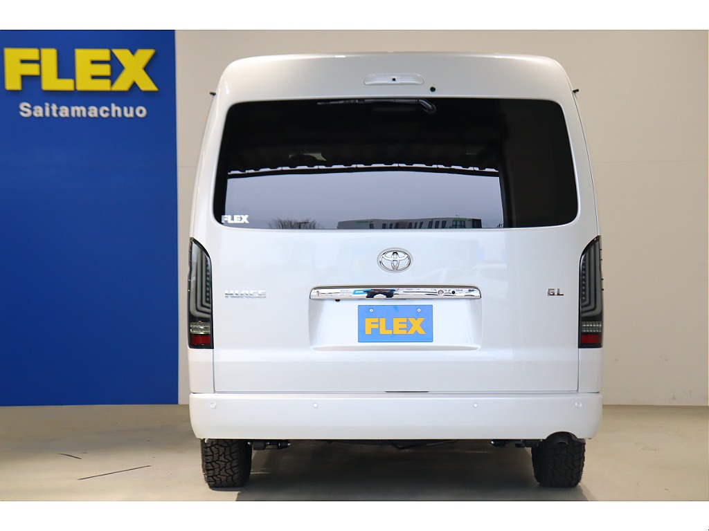 駐車時も安心なパーキングサポートブレーキを完備！