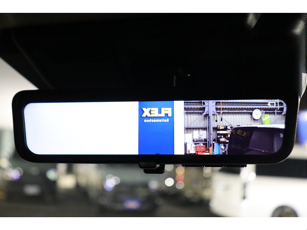 安心のデジタルインナーミラーを完備しております♪