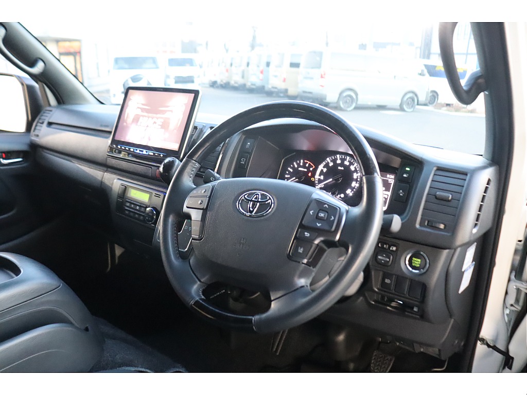 トヨタ ハイエースバン(33枚目)