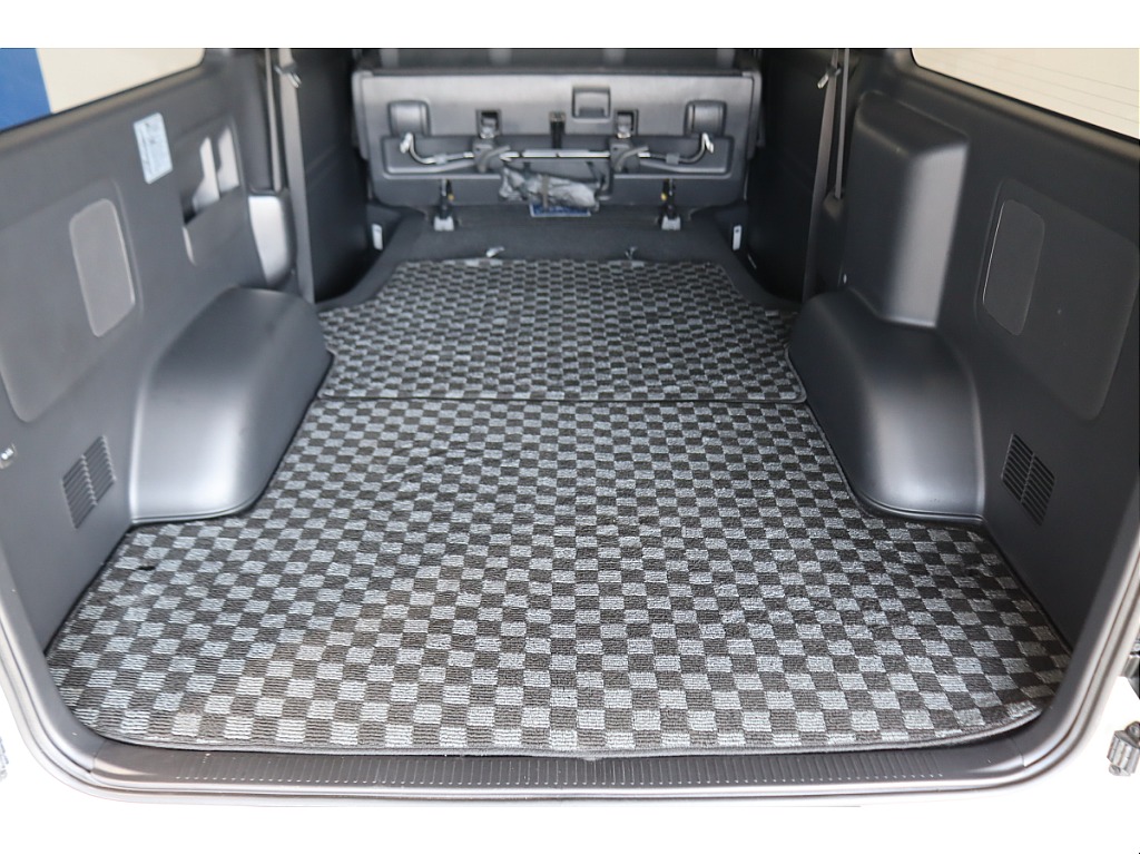 トヨタ ハイエースバン(45枚目)