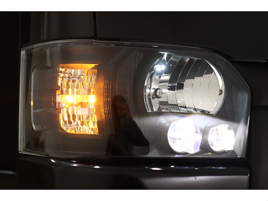 トヨタ ハイエースバン(21枚目)