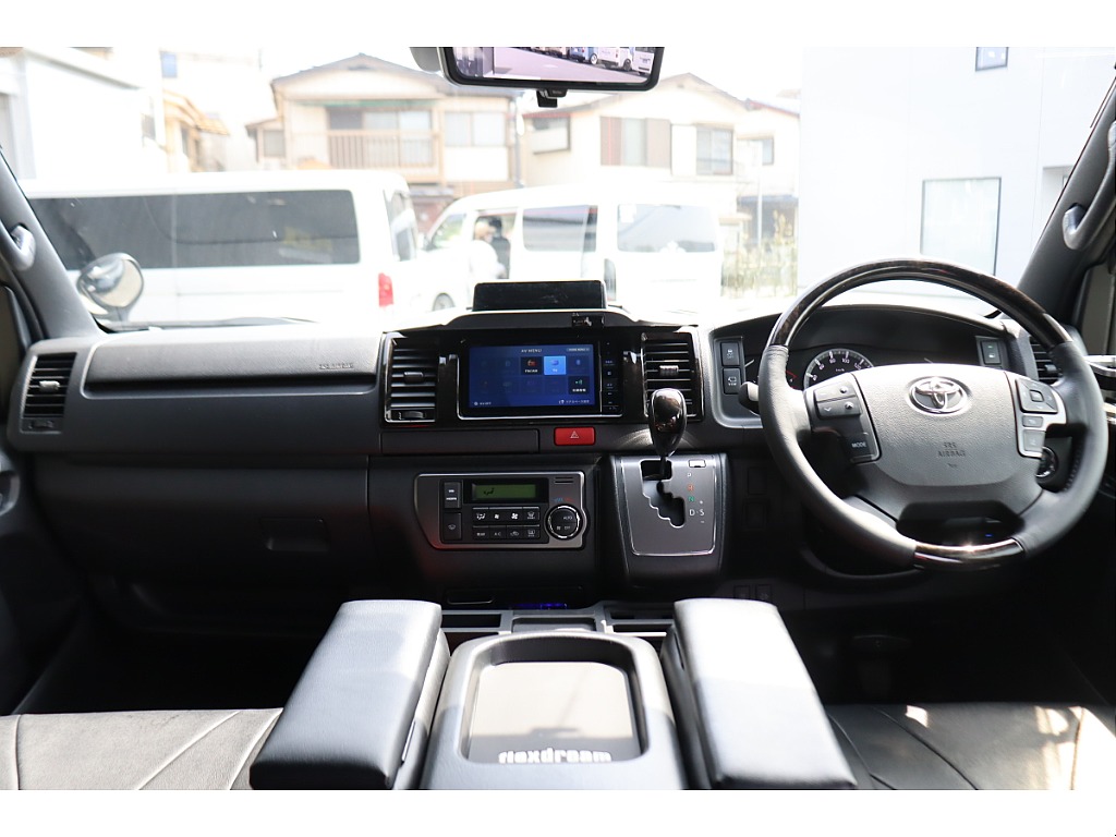 トヨタ ハイエースバン(26枚目)