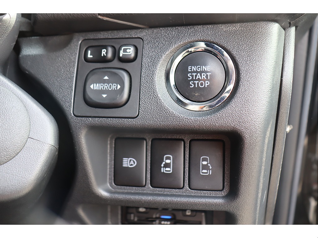 トヨタ ハイエースバン(28枚目)