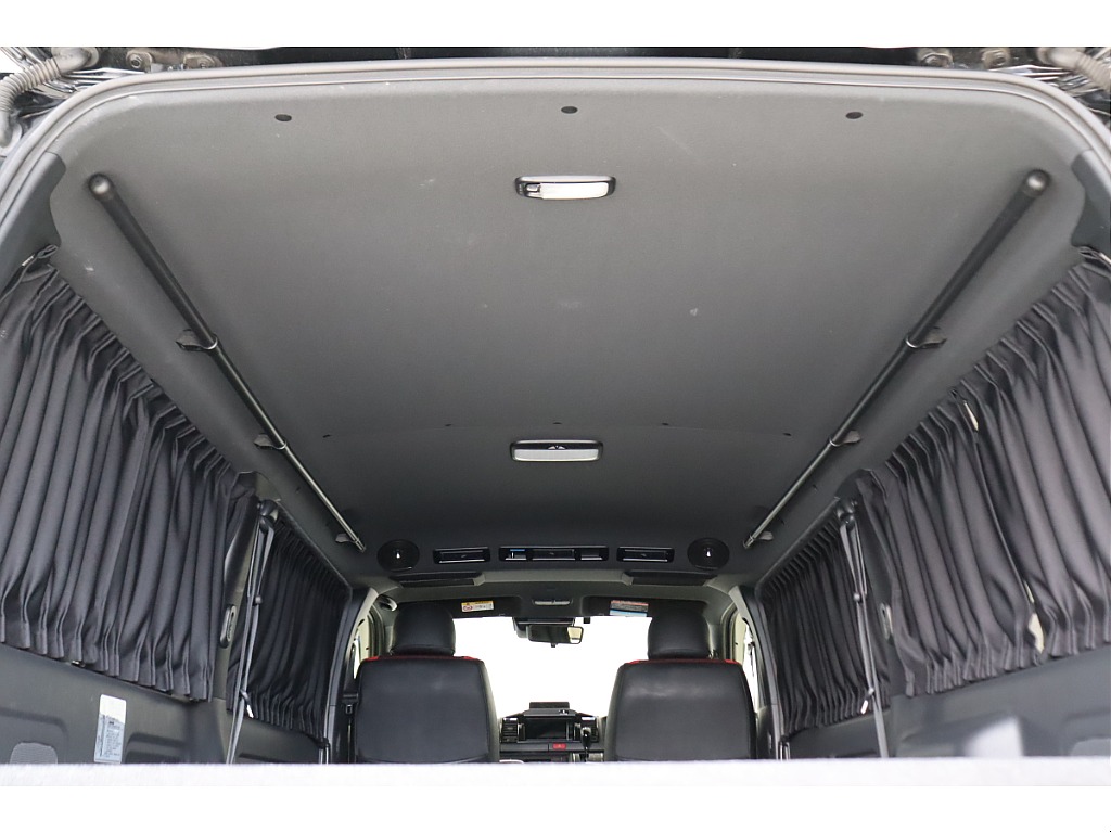 トヨタ ハイエースバン(44枚目)