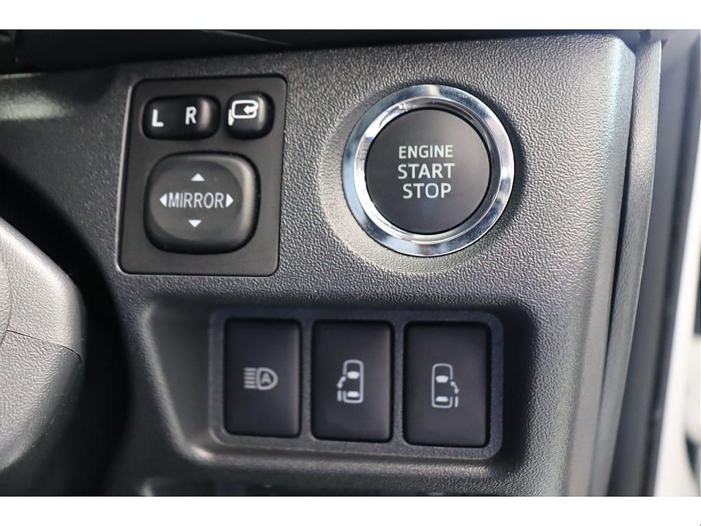 トヨタ ハイエースバン(26枚目)